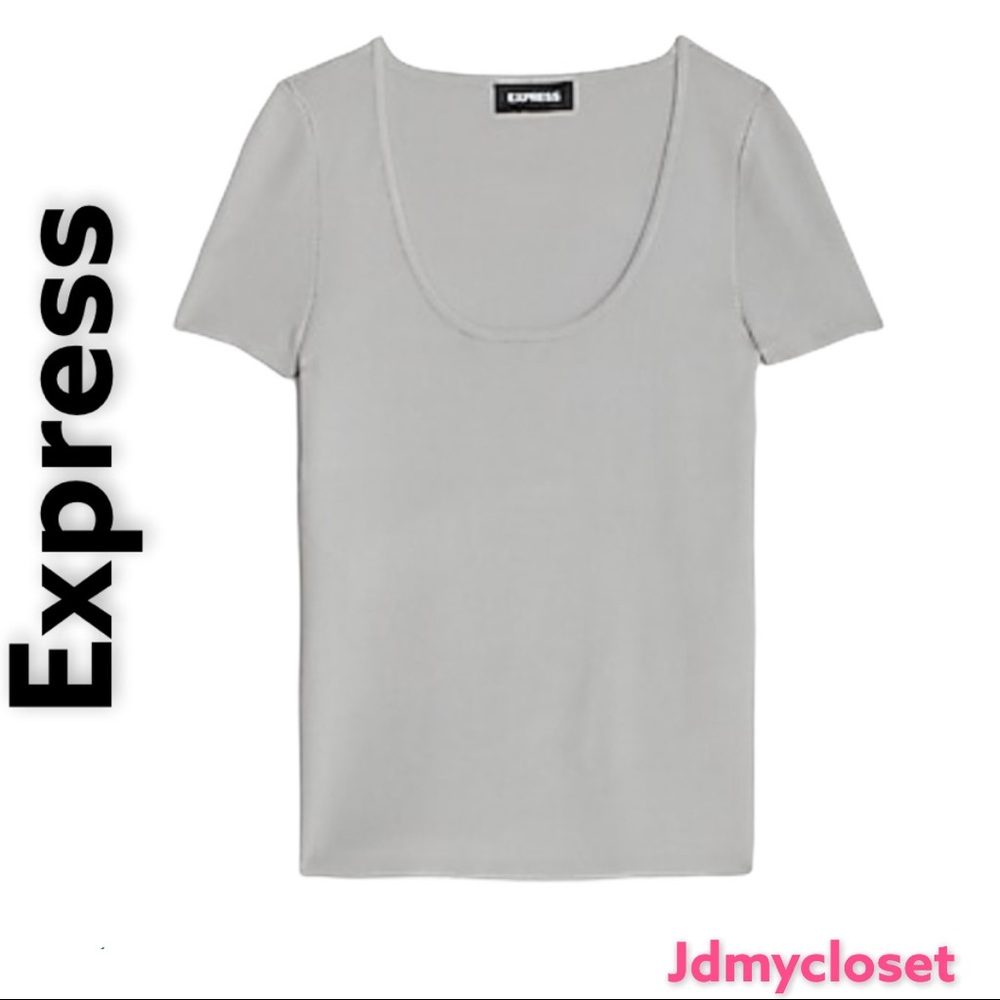 Express Women’s Scoop Neck Short Sleeve Sweater